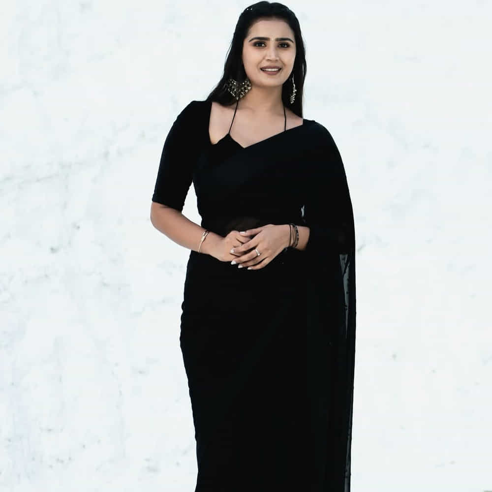 ఆ తర్వాత నాయకి, మహాకాళి అనే రెండు సీరియల్స్ చేసింది. 2019లో నిఖిల్ మలియక్కల్ తో కలిసి గోరింటాకు సీరియల్ చేసింది. వీరిద్దరి జోడికి తెలుగు అడియన్స్ ఫిదా అయ్యారు. దీంతో  తెలుగులో మంచి క్రేజ్ సొంతం చేసుకుంది. 