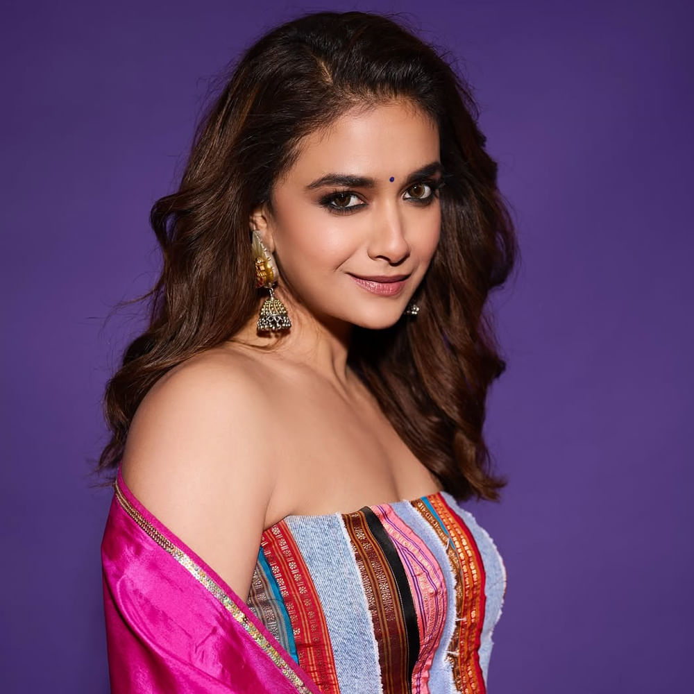 నిపుణుల శిక్షణ లేకుండా ఈ కార్డియో వ్యాయమలు చేయడం వల్ల కండరాల నష్టం జరుగుతుందట. అలాగే ఎక్కువగా ఆకు కూరలు, పండ్లు తీసుకున్నానని చెప్పుకొచ్చింది. రోజూకు 150 నిమిషాల పాటు మోడరేట్, ఇంటెన్సిటీ కార్డియో చేయడం వల్ల సులభంగా బరువు తగ్గినట్లు తెలిపింది.