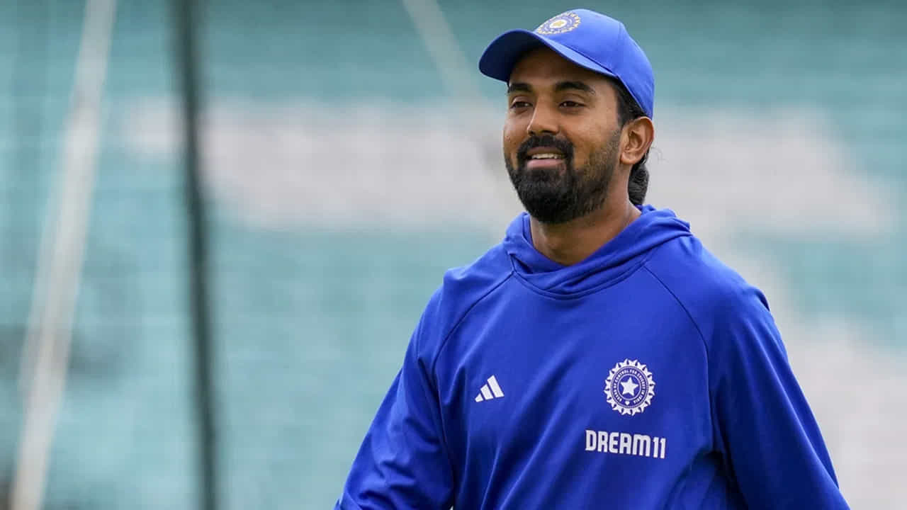కేఎల్ రాహుల్ ప్రస్తుతం ఢిల్లీ క్యాపిటల్స్ తో ఉన్నాడు. గత సంవత్సరం ఢిల్లీ క్యాపిటల్స్ అతన్ని రూ. 14 కోట్లకు కొనుగోలు చేసింది. గత సీజన్లో రాహుల్ దాదాపు 54 సగటుతో 539 పరుగులు చేశాడు. అందులో ఒక సెంచరీ, మూడు అర్ధ శతకాలు ఉన్నాయి.