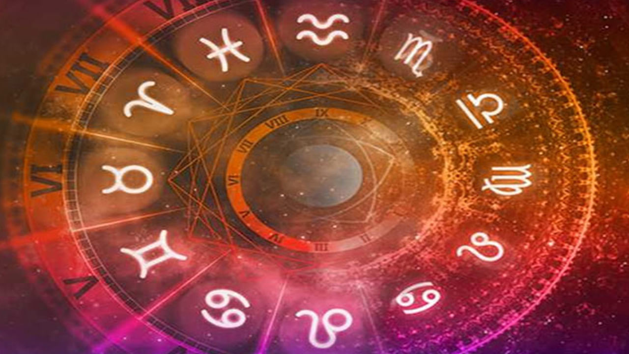 జ్యోతిషశాస్త్రంలో గ్రహాలు, నక్షత్రరాశులు దీపావళి పండుగ రోజున ప్రత్యేక ప్రభావాన్ని చూపనున్నాయి. జ్యోతిషశాస్త్ర గణనల ప్రకారం కొన్ని రాశులకు కుబేరుడి ప్రత్యేక ఆశీర్వాదాలు లభిస్తాయి. వారికి అన్ని రకాల భౌతిక సుఖాలు లభిస్తాయి. దీపావళి రోజున సంపదలకు దేవుడైన కుబేరుడి ఆశీస్సులు ఏ రాశులకు లభిస్తాయో తెలుసుకుందాం. 
