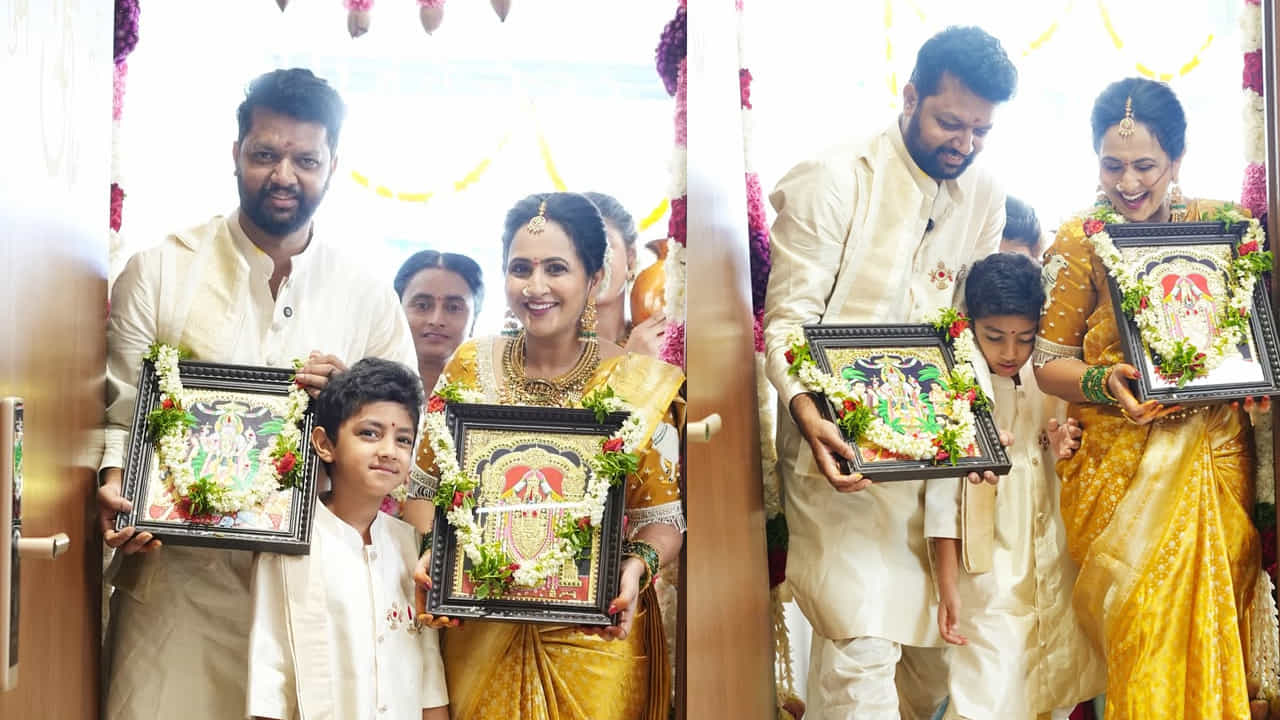 అంతే కాకుండా ఈ ముద్దుగుమ్మ బిగ్ బాస్ సీజన్4లో హౌజ్లోకి వెళ్లి తన ఆటతీరుతో అందరినీ మాయ చేసి, మంచి గుర్తింపు తెచ్చుకుంది. ఇక పెళ్లి తర్వాత బుల్లితెరకు బై చెప్పి, తన ఫ్యామిలీని చూసుకోవడంలో నిమగ్నం అయ్యింది.