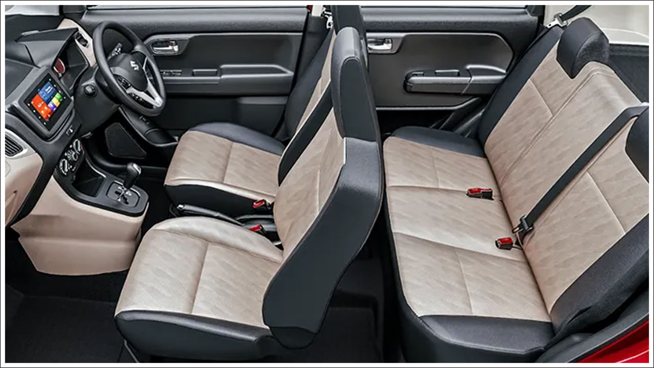 మారుతి సుజుకి వ్యాగన్ఆర్ మైలేజ్: కార్‌దేఖో వెబ్‌సైట్‌ ప్రకారం.. ఈ హ్యాచ్‌బ్యాక్ మాన్యువల్ వేరియంట్ (పెట్రోల్) ఒక లీటరు ఆయిల్‌లో 24.35 కి.మీ వరకు, ఆటోమేటిక్ వేరియంట్ (పెట్రోల్) ఒక లీటరు ఆయిల్‌లో 25.19 కి.మీ వరకు, అలాగే CNG (మాన్యువల్) వేరియంట్ ఒక కిలోగ్రాము CNGలో 34.05 కి.మీ వరకు మైలేజీ వస్తుంది.