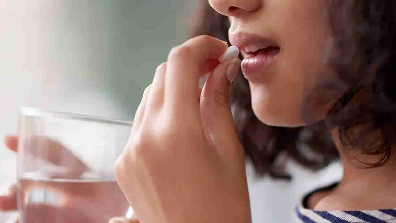 టాబ్లెట్స్ ని చాక్లెట్స్ లా తీసుకుంటున్నారా.. ఈ విషయాలు గుర్తుంచుకోండి.. లేకుంటే మీ ఆరోగ్యం షెడ్డుకే..