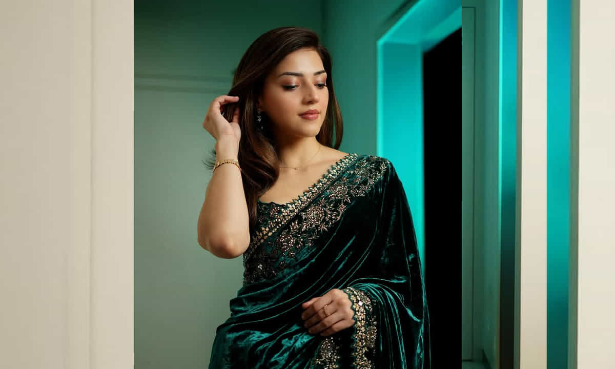 మొదటి సినిమా సూపర్ హిట్ అందుకుంది. తర్వాత చేసిన సినిమాల్లో చాలా వరకు ఫ్లా్ప్ అయ్యాయి. మహానుభావుడు, ఎఫ్2, ఎఫ్3 వంటివి మాత్రమే ప్రేక్షకులను ఆకట్టుకున్నాయి. ఇక ఈ ముద్దుగుమ్మ నటించిన సినిమాలు ఫ్లాప్ కావడంతో ఈ ముద్దుగుమ్మకు కూడా ఆపర్స్ రావడమే కరువైపోయింది. దీంతో ఈ బ్యూటీ బాలీవుడ్ పై ఫోకస్ పెట్టి అక్కడ సినిమాలు చేయడానికి రెడీ అవుతున్నట్లు ఇండస్ట్రీలో గుసగుసలు వినిపిస్తున్నాయి.
