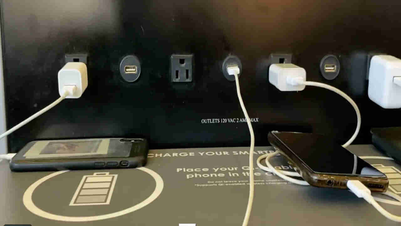 Mobile Charging: పబ్లిక్‌ ప్లేస్‌లలో మీరూ ఫోన్‌ ఛార్జింగ్‌ చేస్తున్నారా? ఐతే మిమ్మల్ని ఎవ్వరూ కాపాడలేరు