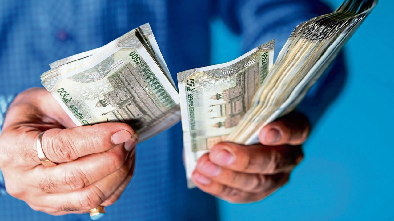 అయ్యో దేవుడా.. ఫైనాన్స్ కంపెనీలో డబ్బులు తీసుకుంటే చచ్చేదాకా వదిలిపెట్టలేదు.. ఇదో కన్నీటి గాథ