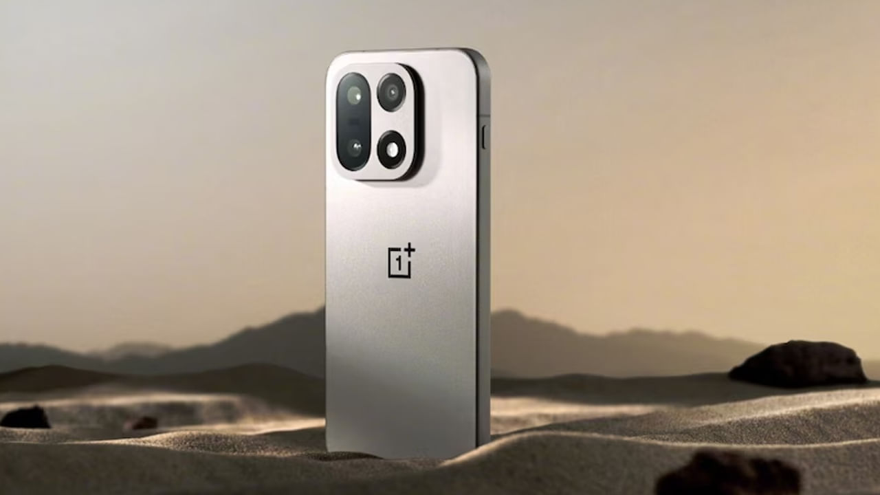 OnePlus 15: పవర్‌ఫుల్‌ ప్రాసెసర్‌, బ్యాటరీతో వన్‌ప్లస్‌ 15 ఫోన్‌.. మార్కెట్లో ఎప్పుడంటే..