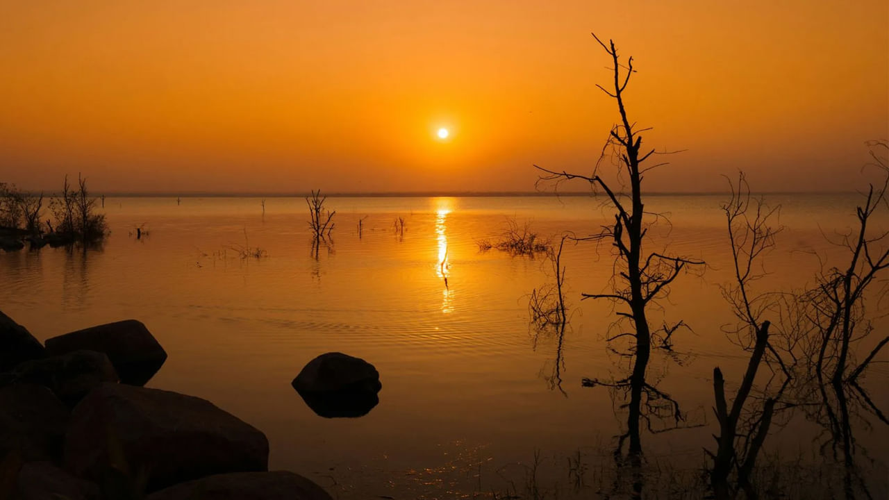Osman Sagar Sunset
