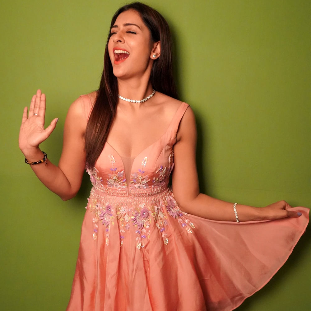 పాయల్ రాజ్ పుత్. ఈ ముద్దుగుమ్మ తెలుగులో మొత్తం 12 సినిమాల్లో నటిస్తే కేవలం రెండు మాత్రమే హిట్టయ్యాయి. యంగ్ హీరో కార్తికేయ సరసన ఆర్ఎక్స్ 100 మూవీతో తెలుగు తెరకు పరిచయమైంది. తొలి సినిమాతోనే కుర్రాళ్ల గుండెల్లో స్థానం సంపాదించుకుంది.