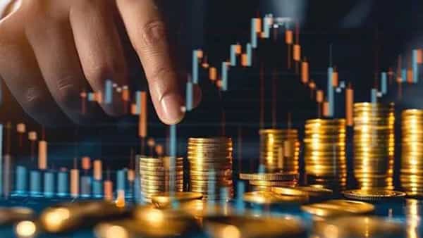 Investment: ఓ మిడిల్ క్లాస్ వ్యక్తి రూ. 10 కోట్లు సంపాదించడం సాధ్యమే.! అదెలాగో తెలుసా..