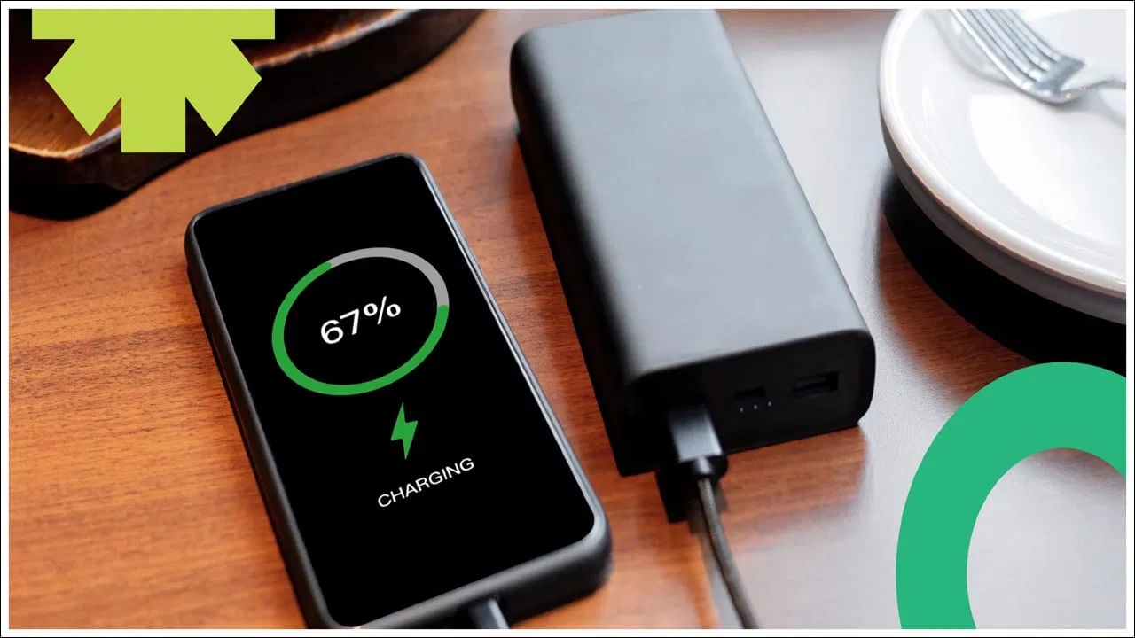 ప్రతిసారీ పవర్ బ్యాంక్‌తో ఛార్జ్ చేయడం వల్ల ఫోన్ బ్యాటరీ జీవితకాలం తగ్గిపోతుంది. ముఖ్యంగా ఐఫోన్ యూజర్లలో బ్యాటరీ సామర్థ్యం త్వరగా క్షీణించే అవకాశం ఉంది. పదే పదే పవర్ బ్యాంక్‌తో ఛార్జ్ చేయడం వల్ల బ్యాటరీ సెల్స్‌పై అధిక ఒత్తిడి పడుతుంది. దీని ఫలితంగా క్రమంగా ఫోన్ ఛార్జింగ్ వేగం, బ్యాటరీ జీవితకాలం రెండూ తగ్గుతాయి.
