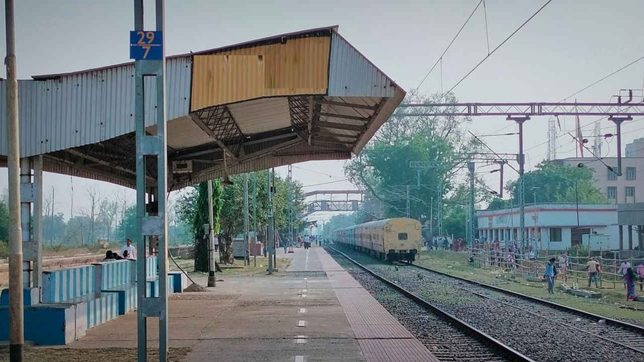 26 ఏళ్లుగా ఈ రైల్వే స్టేషన్‌లో ఒక్క టిక్కెట్‌ అమ్ముడుపోలేదు! ఇంత విచిత్రమైన స్టేషన్‌ మన దేశంలోనే ఉందని తెలుసా?
