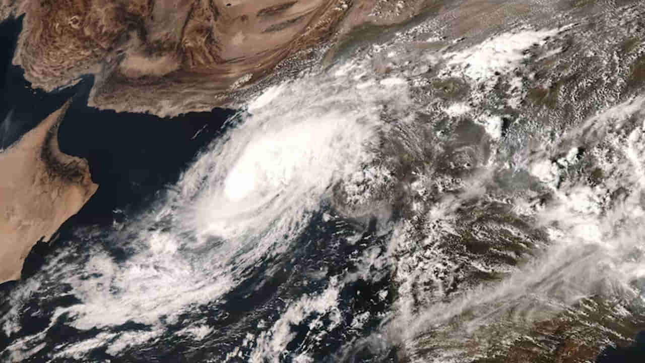 Rain Alert: ముంచుకొస్తున్న ‘శక్తి’ తుఫాన్.. ఏపీ, తెలంగాణ తాజా వెదర్ రిపోర్ట్ ఇదిగో.. బాబోయ్.!