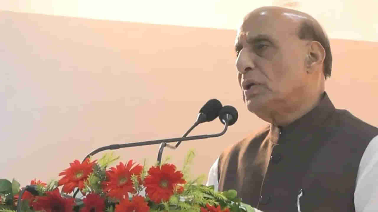 పాకిస్థాన్లోని ప్రతి అంగుళం బ్రహ్మోస్ పరిధిలో ఉంది..! శత్రు దేశానికి రక్షణ మంత్రి మాస్ వార్నింగ్