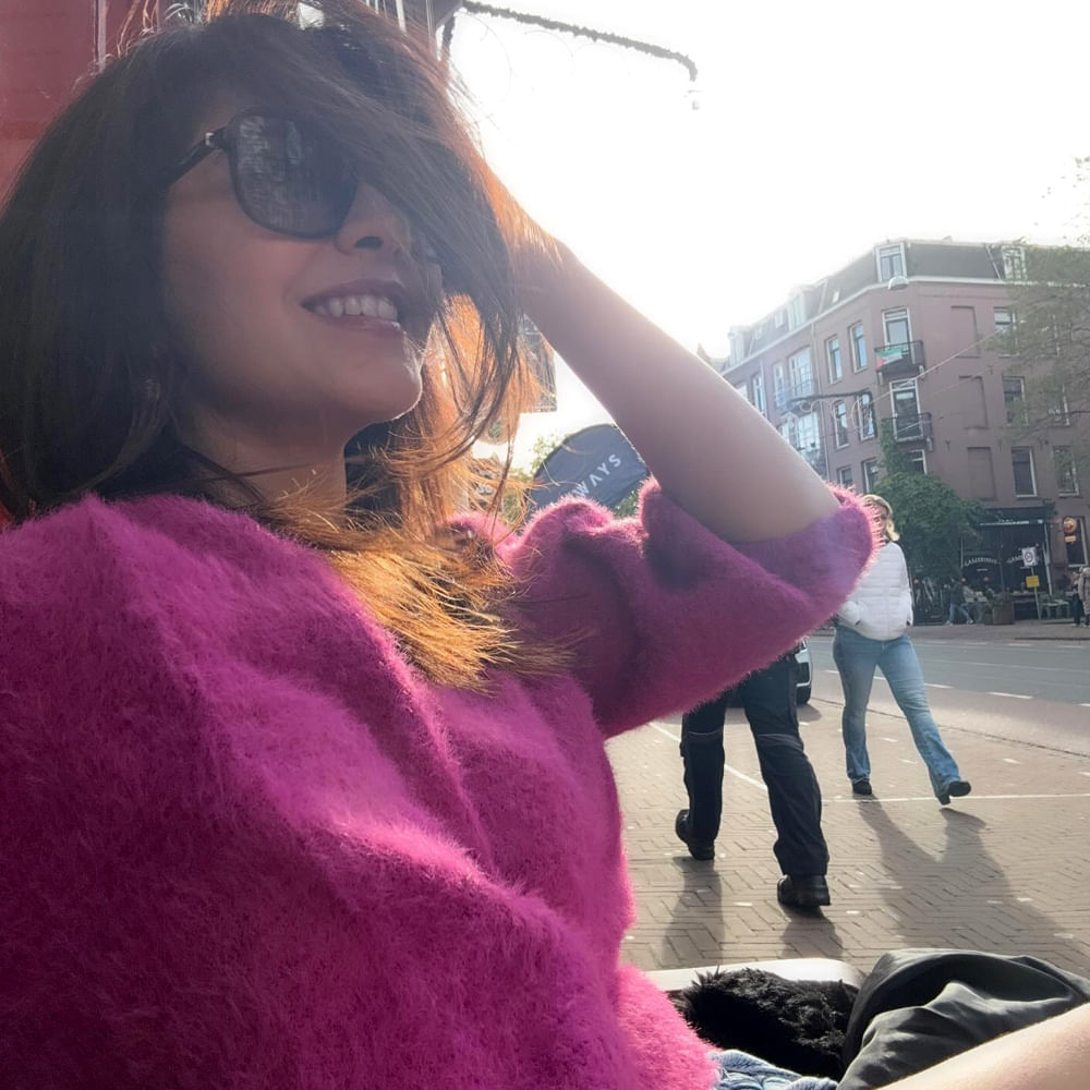 ఇదిలా ఉంటే గతంలో రాశిఖన్నా చేసిన కామెంట్స్ నెట్టింట వైరల్ అవుతున్నాయి. "కమర్షియల్ చిత్రాలు మాత్రమే కంటెంట్ ఉన్న సినిమాల్లోనటించడం తనకు ఇష్టమని చెప్పుకొచ్చింది రాశీ ఖన్నా.‘నాకు కమర్షియల్ సినిమాలంటే చాలా ఇష్టం. కమర్షియల్ సినిమాలంటే వెంటనే ఓకే చెప్పేస్తా.. కానీ అలాంటి చిత్రాలు చేయడానికి ఇంకా చాలా సమయం ఉంది. అలాంటి ఆఫర్స్ వస్తూనే ఉంటాయి. నేను నటిగా ఎదగాలని ఎప్పటినుంచో కోరుకుంటున్నా"..