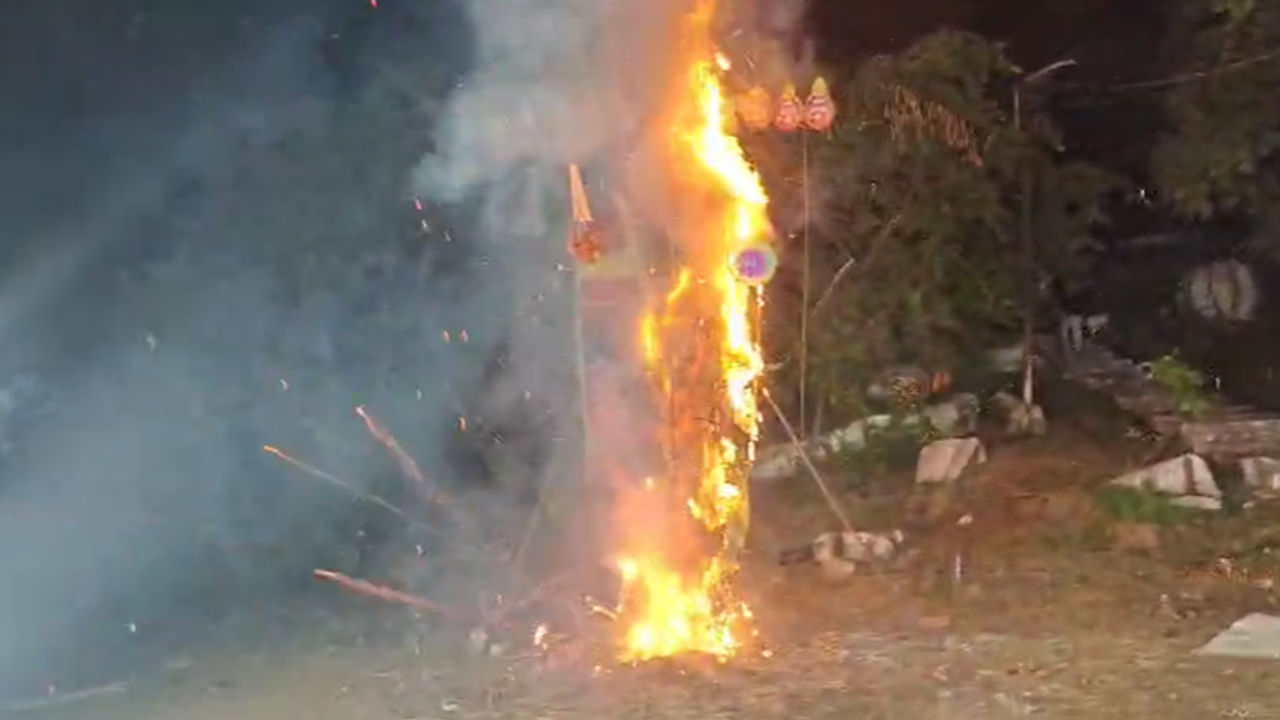 Hyderabad: ఫలక్నుమాలో దసరా వేడుకలు.. ఫలక్నుమాలో రావణ దహనం ఎలా జరిగిందంటే..