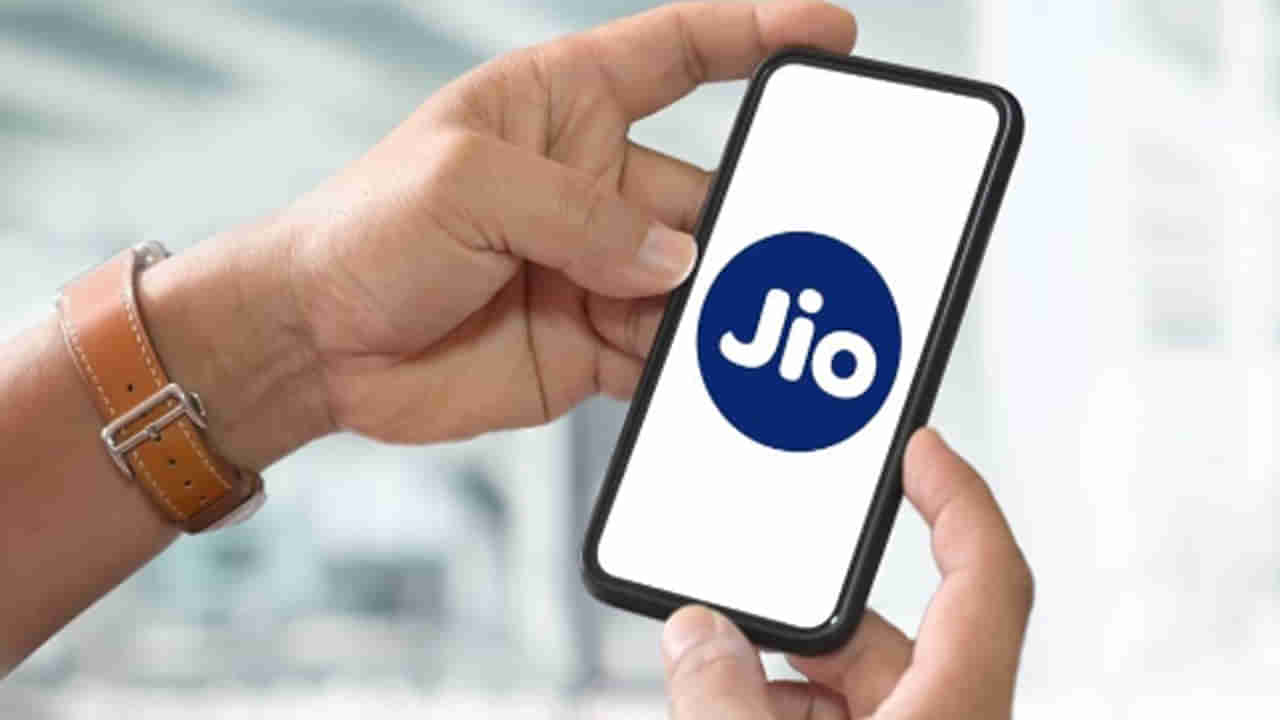 Jio Plan: రోజుకు 3GB డేటా.. ఉచిత నెట్‌ఫ్లిక్స్‌, హాట్‌స్టార్.. అద్భుతమైన ప్లాన్స్!