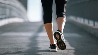 Vitamin B12 deficiency: ఇలాంటి లక్షణాలు ఉంటే విటమిన్ బీ 12 లోపం ఉన్నట్టే.. తస్మాత్‌ జాగ్రత్త!