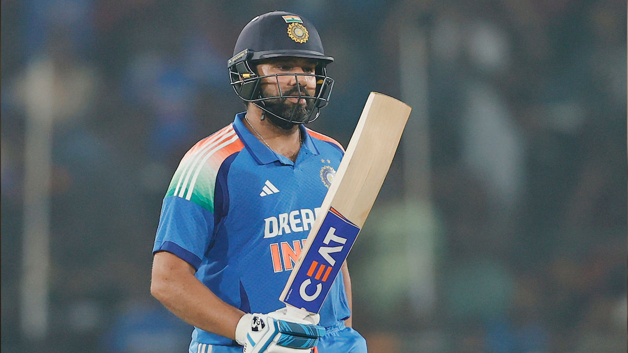 Rohit Sharma  : విమర్శకులకు తన బ్యాట్‌తో సమాధానం.. అడిలైడ్‌లో కొత్త రికార్డు క్రియేట్ చేసిన రోహిత్