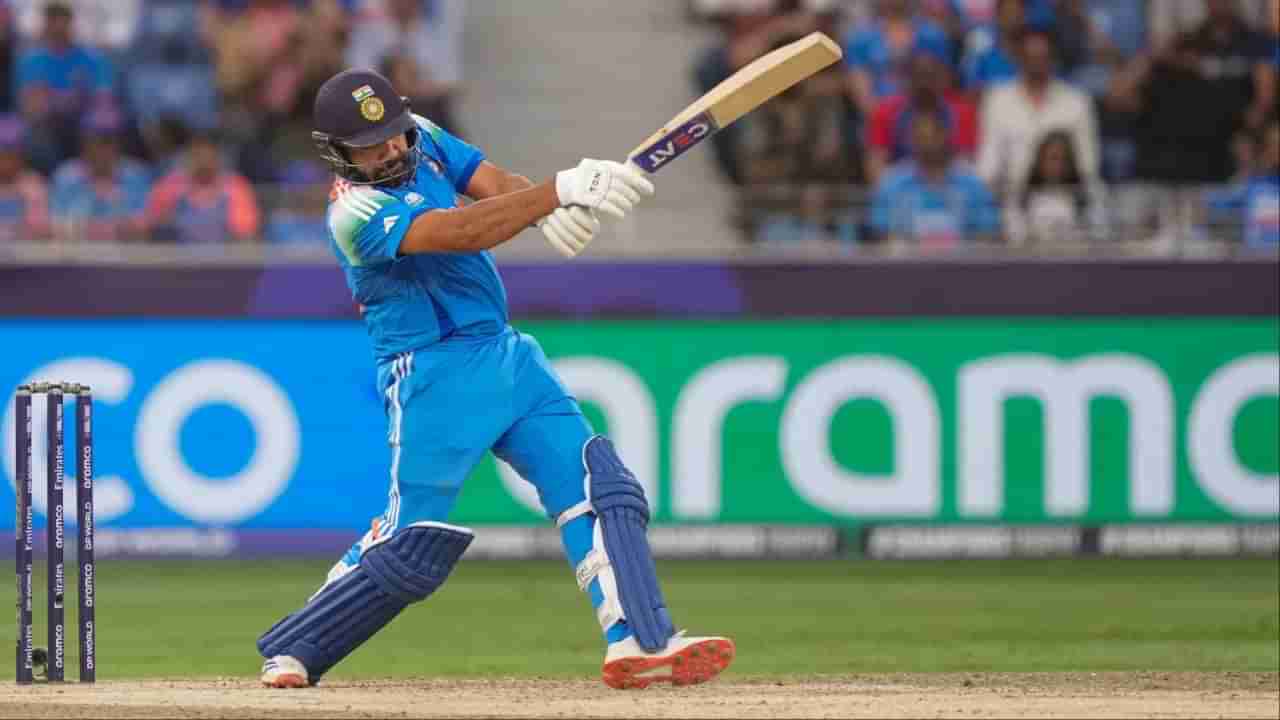 Rohit Sharma : పెర్త్‌లో చరిత్ర సృష్టించనున్న హిట్ మ్యాన్.. సచిన్, కోహ్లీ, ధోని తర్వాత ఆ మైలురాయి రోహిత్‌దే