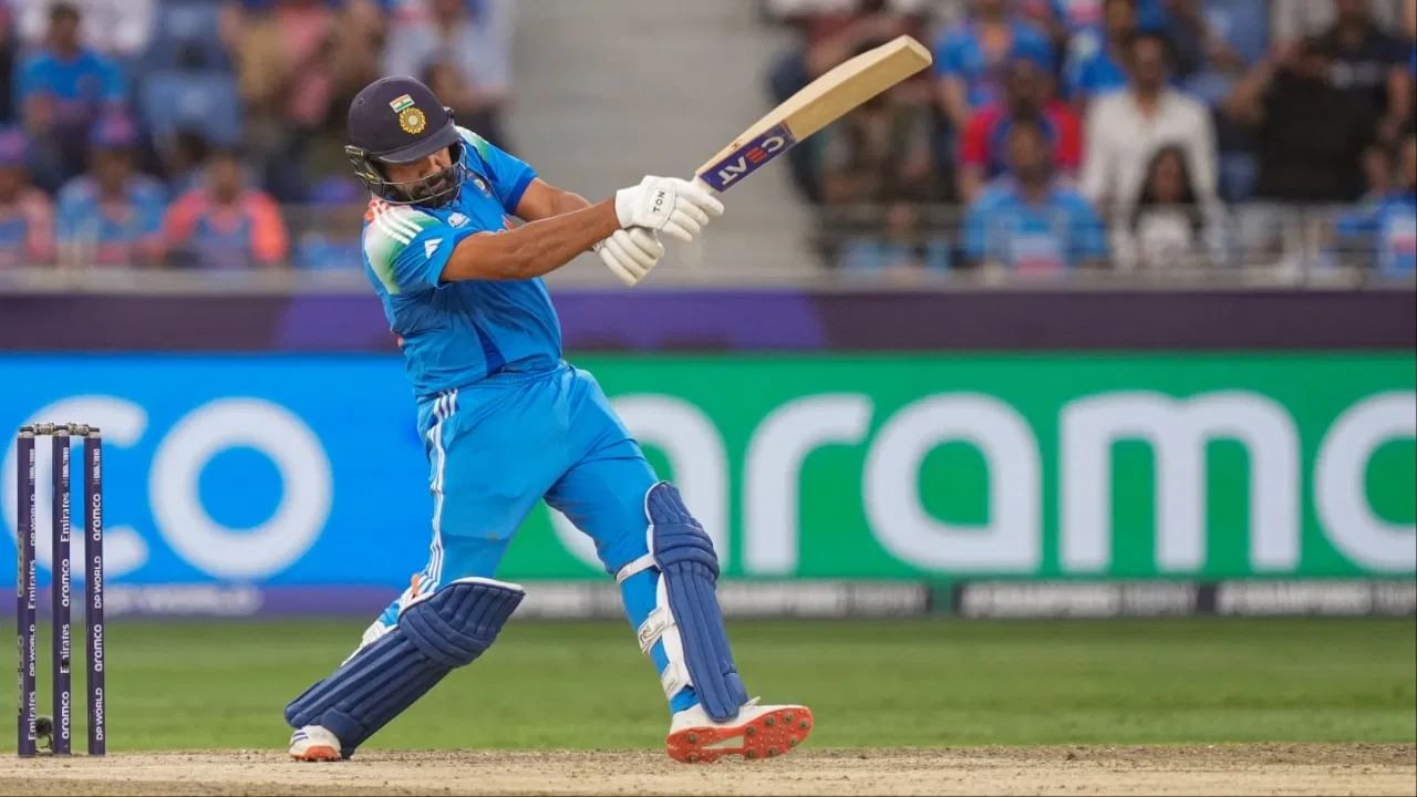 Rohit Sharma : పెర్త్‌లో చరిత్ర సృష్టించనున్న హిట్ మ్యాన్.. సచిన్, కోహ్లీ, ధోని తర్వాత ఆ మైలురాయి రోహిత్‌దే