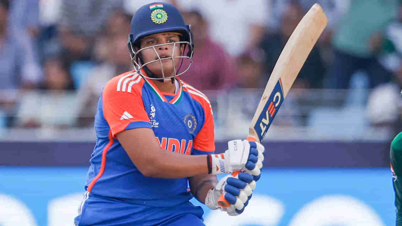 IND vs AUS: సింగిల్గా వస్తా.. చెడుగుడు ఆడేస్తా..: సెమీస్కు ముందే ఆసీస్కు ఇచ్చిపడేసిన లేడీ సెహ్వాగ్