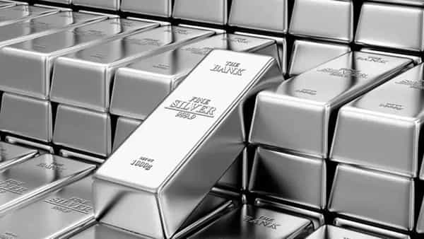 Silver: 200 గంటల్లో వెండి ధర ఎంత పెరిగిందో తెలిస్తే షాకే..