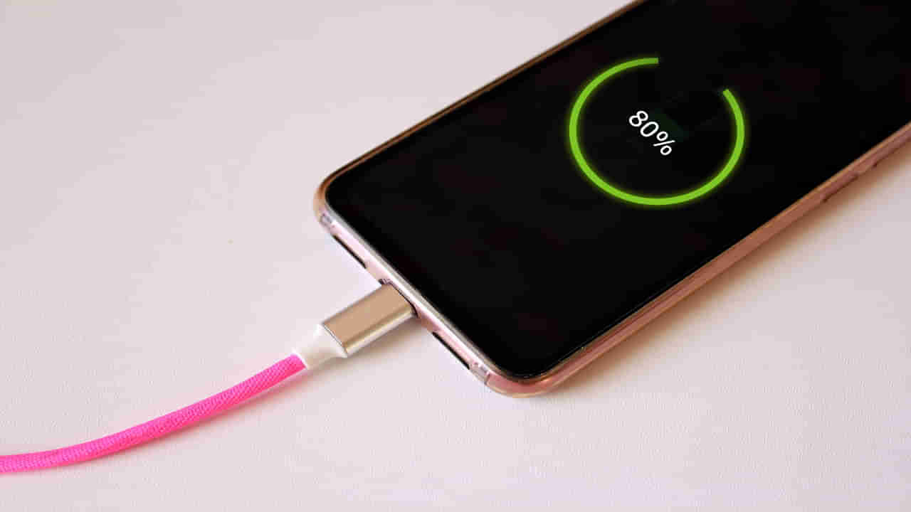 Smartphone Battery: 6000 MAH బ్యాటరీ ఉన్న ఫోన్ ఛార్జ్ చేయకుండా ఎన్ని రోజులు ఉపయోగించవచ్చు?