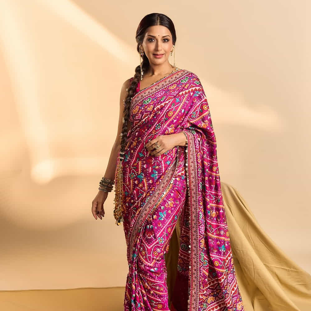 తెలుగులో ఆమె చేసింది తక్కువ సినిమాలే అయినప్పటికీ తనకంటూ మంచి గుర్తింపు సంపాదించుకుంది. క్యాన్సర్ కారణంగా చాలా కాలం సినిమాలకు దూరంగా ఉన్న ఆమె.. ఇప్పుడిప్పుడే తిరిగి ఇండస్ట్రీలో యాక్టివ్ అయ్యింది. అలాగే సోషల్ మీడియాలో ఆమె షేర్ చేసిన ఫోటోస్ చూసి అభిమానులు ఆశ్చర్యపోతున్నారు.