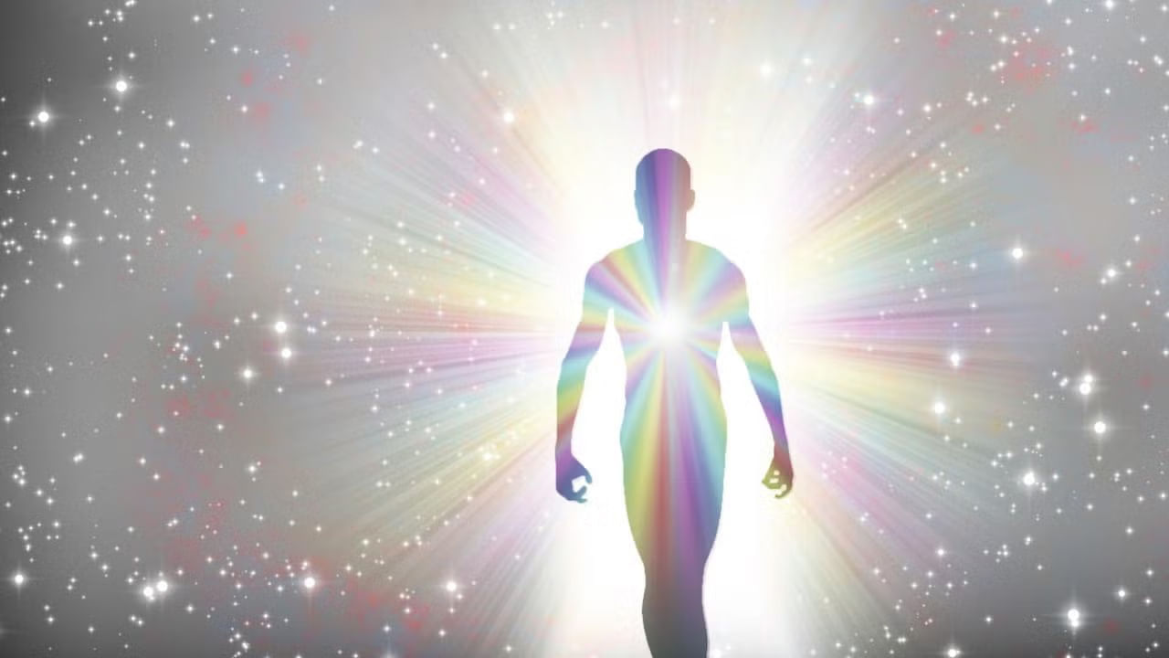 జన్మించిన వారు మరణించక తప్పదు, మరణించిన వారు జన్మించక తప్పదు అనే నానుడి అందికీ తెలిసిందే. భూమిపై జన్మించిన ప్రతి ఒక్కరూ ఏదో ఒక సమయంలో మరణిస్తూనే ఉంటారు. అయితే మరణించిన  వారు మళ్లీ పుడతారు, కానీ వారు ఎక్కడ ఏ రూపంలో పుడతారో ఎవ్వరికీ తెలియదు అంటారు. కాగా, ఇప్పుడు మనం మరణించిన వారు మళ్లీ ఎన్ని రోజులకు పుడతారో ఇప్పుడు చూద్దాం.