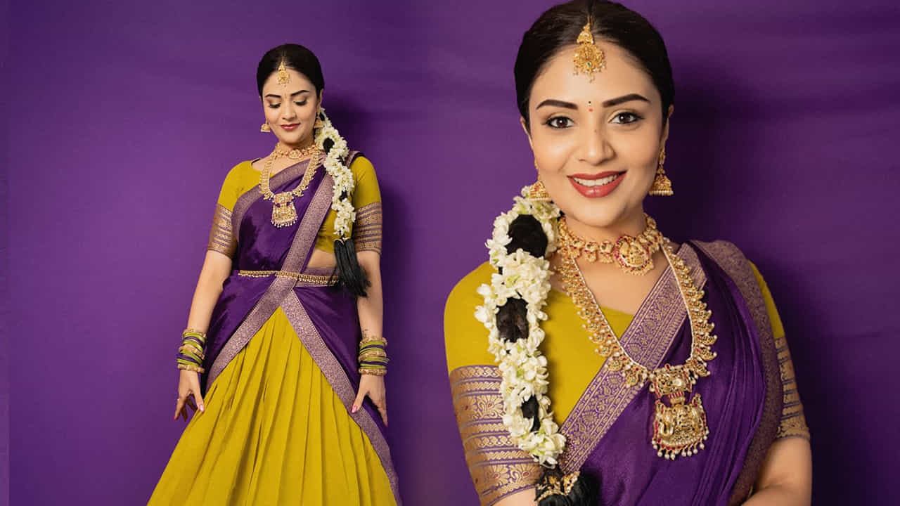 పటాస్ కామెడీషోతో బుల్లితెరకు పరిచియమై తన వాక్ చాతుర్యం, అందంతో ప్రతి ఒక్కరినీ ఆకట్టుకుంది. తర్వాత పలు షోలలో యాంకర్గా చేసి మంచి గుర్తింపు తెచ్చుకుంది. ముఖ్యంగా బిగ్ బాస్కు వెళ్లిన తర్వాత ఈ అమ్మడు గ్రాఫ్ మరింత పెరిగింది. బిగ్ బాస్లో తన ఆటతీరుతో అందరినీ ఆకట్టుకుని, రన్నర్గా నిలిచిన విషయం తెలిసిందే.