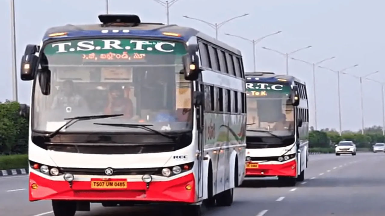 ప్రస్తుతం సిటీ బస్సు మొదటి స్టేజ్ వరకు చార్జీ రూ. 10గా ఉంటే ఇప్పుడు దానిపై మరో రూ. 5 పెంచడంతో అది రూ. 15 చేరింది. నాలుగో స్టేజీ నుంచి అదనంగా రూ. 10 వసూలు చేయనుంది. అంటే రూ.20 నుంచి రూ.30 పెరగనుంది. మహాలక్ష్మి ఉచిత ప్రయాణం వచ్చాక రోజుకు 26 లక్షల మంది ప్రయాణిస్తున్నట్లు అంచనా. గతంలో 11 లక్షల వరకు ప్రయాణించేవారు. ఇప్పటికే విద్యార్థుల బస్ పాస్లు, టీ-24 టికెట్ చార్జీలు పెంచిన ఆర్టీసీ.. ఇప్పుడు ప్రయాణికులపై భారం మోపడానికి సిద్ధమైంది.