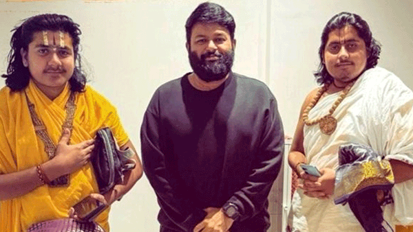 స్పీకర్లు పగిలిపోవడంకాదు.. థియేటర్లు తగలబడిపోతాయ్..! తమన్ ఎదో పెద్దగానే ప్లాన్ చేస్తున్నాడు మావ