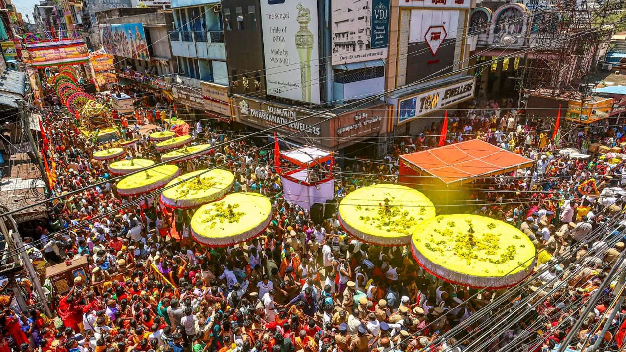 Tirupati: బాంబు బెదిరింపులతొ వణికిన తిరుపతి.. స్క్వాడ్ ముమ్మర తనిఖీలు