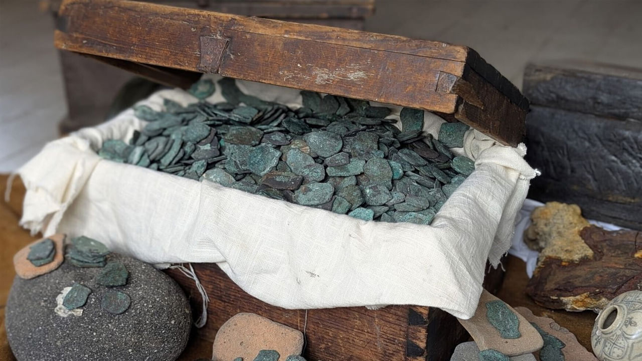 Viral: సముద్ర గర్భంలో బయటపడ్డ 300 ఏళ్ల నాటి నిధి.. విలువ తెలిస్తే బైర్లు కమ్మాల్సిందే