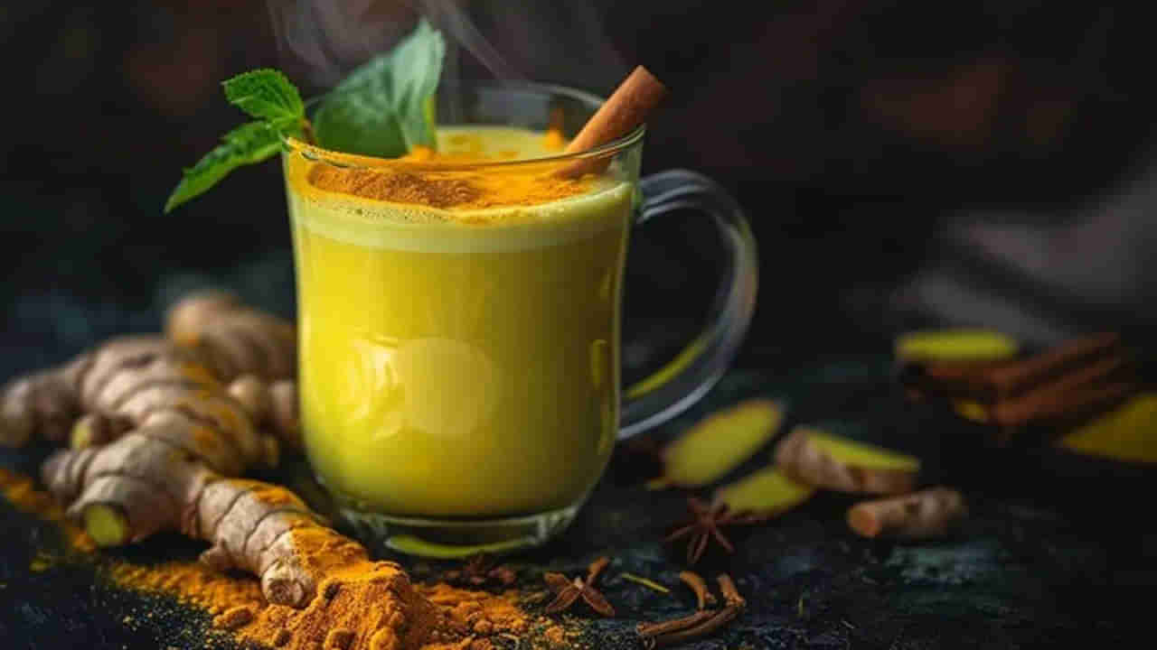 Turmeric Milk Vs Turmeric Water: పసుపు పాలు Vs పసుపు నీరు.. ఆరోగ్యానికి ఏది మంచిది..?
