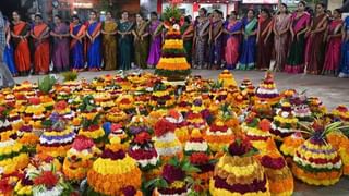 Telangana: ఏళ్లనాటి ఆచారం.. ఆ జిల్లాలో ఆలస్యంగా బతుకమ్మ పండగ.. ప్రత్యేకంగా వారికోసమేనట