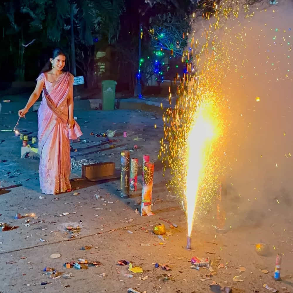 ప్రస్తుతం ఆనంద్ దేవరకొండ సరసన ఓ సినిమాలో నటిస్తుంది. గతంలో వీరిద్దరు కలిసి నటించిన బేబీ సినిమా ఏ స్థాయిలో హిట్టైయిందో చెప్పక్కర్లేదు. ఇప్పుడు మరోసారి వీరిద్దరి జోడి రిపీట్ కాబోతుండడంతో సినిమాపై మంచి హైప్ నెలకొంది. ఈ చిత్రానికి 90s వెబ్ సిరీస్ ఫేమ్ ఆదిత్య హాసన్ దర్శకత్వం వహిస్తున్నారు. 