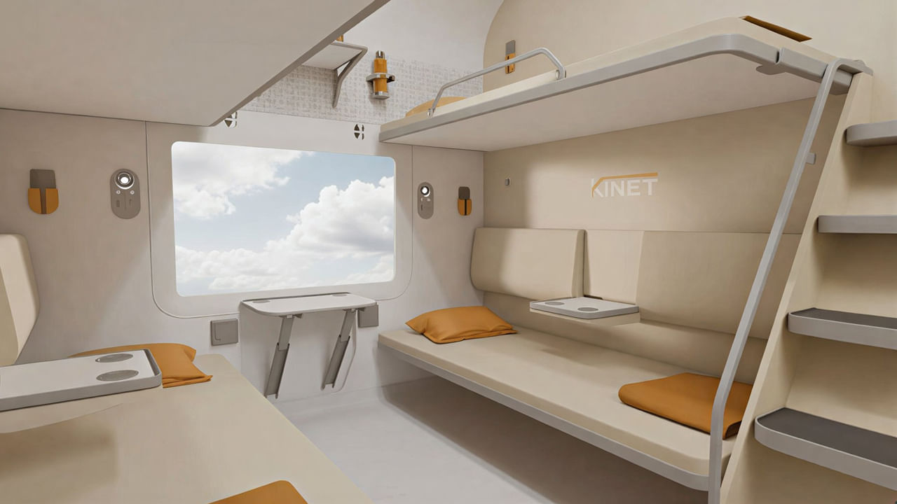 వేగం పనితీరు.. పగటిపూట వందే భారత్ రైళ్ల మాదిరిగానే అదే ఏరోడైనమిక్ EMU ప్లాట్ఫామ్పై నిర్మించబడిన ఈ స్లీపర్ వెర్షన్ గరిష్టంగా గంటకు 180 కి.మీ. వేగంతో, సాధారణ సర్వీస్ వేగం గంటకు 160 కి.మీ.తో రూపొందించబడింది. బహుళ-యూనిట్ ఆర్కిటెక్చర్ వేగవంతమైన త్వరణం, వేగాన్ని తగ్గించడానికి అనుమతిస్తుంది, ఇది సుదూర మార్గాల్లో సమర్థవంతంగా చేస్తుంది.