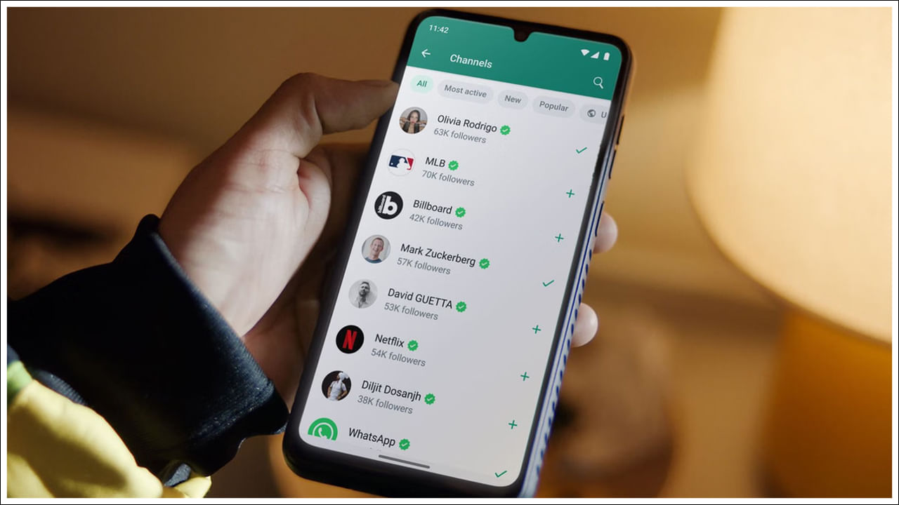  వేరొకరి నంబర్ సమాచారాన్ని ఉపయోగించి వాట్సాప్ ఖాతాను సృష్టించినట్లయితే కంపెనీ దానిపై చర్య తీసుకోవచ్చు. అలాంటి వాట్సాప్ ఖాతాను సృష్టించినట్లయితే ఆ ఖాతాను శాశ్వతంగా నిషేధించవచ్చు. అందుకే వేరొకరి సమాచారాన్ని ఉపయోగించి వాట్సాప్ ఖాతాను సృష్టించడం పూర్తిగా నిషేధించింది.