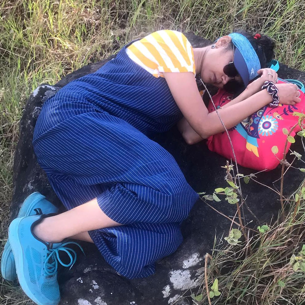 అయితే ఒకప్పుడు నటిగా ఓ వెలుగు వెలిగిన తారలు..ఇప్పుడు వ్యాపారరంగాల్లో సెటిల్ అయ్యారు. కానీ ఓ హీరోయిన్ మాత్రం ఏడేళ్లుగా వ్యవసాయం చేస్తూ లైఫ్ గడిపేస్తుంది. ఆమె పేరు రతన్ రాజ్ పుత్. ఆమె బుల్లితెర ప్రపంచంలో తనకంటూ ప్రత్యేక గుర్తింపు సంపాదించుకుంది.