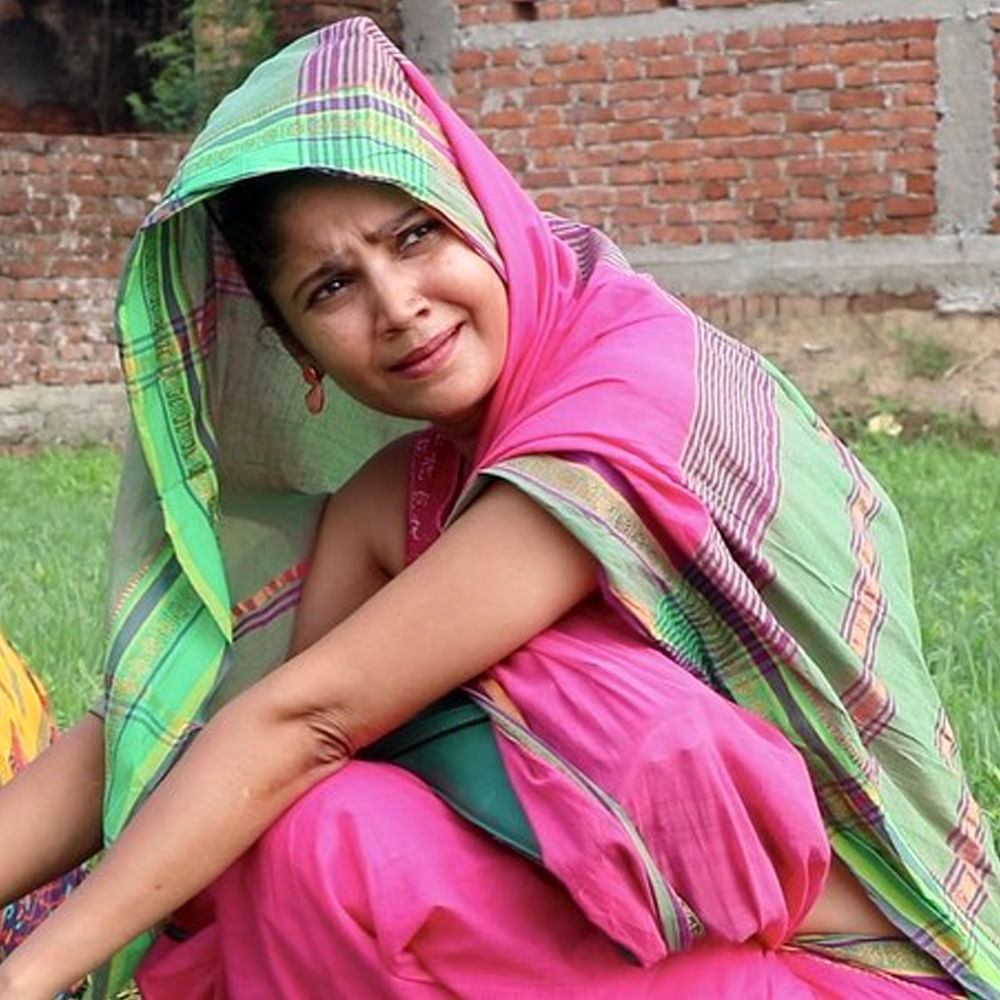 ‘అగలే జనమ్ మోహే బిటియా హి కిజో’ అనే బిరుదుతో ప్రజలకు మరింత దగ్గరయ్యింది. కానీ ఇప్పుడు ఆమె నటనను వదిలేసింది. సీరియల్స్ తో పాటు, రతన్ టీవీలో తన సొంత షోను సృష్టించింది. చివరిగా సంతోషి మా సీరియల్లో కనిపించింది. 2020లో ప్రసారం అయింది. అదే సమయంలో డిప్రెషన్ కారణంగా ఆమె నటన వృత్తిని వదులుకుంది.