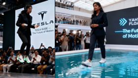 ఈ బూట్లతో నీళ్లపై నడవొచ్చు.. గాల్లో ఎగరొచ్చు..!