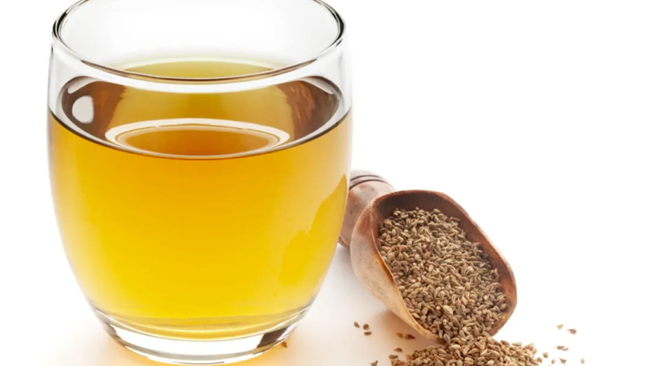 వాములో యాంటీ బాక్టీరియల్‌, యాంటీ ఫంగల్‌ లక్షణాలు పుష్కలంగా ఉంటాయి. అందువల్ల శ్వాస కోస వ్యాధులు రాకుండా ఉంటాయి. ఒక వేళ జలుబు, దగ్గు, కఫం లాంటి సమస్యలతో బాధపడుతున్న వారు ఈ నీటిని తాగడం వల్ల అవి తగ్గుముఖం పడతాయి.