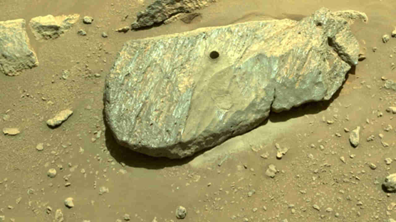 నాసా మరో అద్భుతం... అరుదైన ఏలియన్ రాయి గుర్తింపు.. ఇది ఎలా ఉందంటే..?