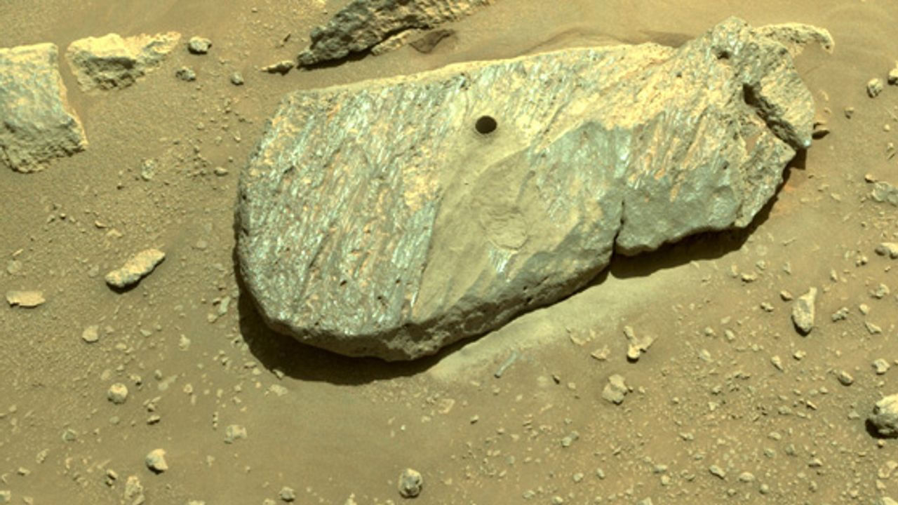 నాసా మరో అద్భుతం... అరుదైన ఏలియన్ రాయి గుర్తింపు.. ఇది ఎలా ఉందంటే..?