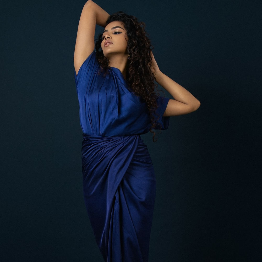 అనుపమ పరమేశ్వరన్ కేవలం 19 సంవత్సరాల వయసులోనే హీరోయిన్ అయ్యింది. మలయాళ ‘ప్రేమమ్’ ఆమె జీవితాన్ని మార్చేసింది. ఈ సినిమాలో కనిపించింది కాసేపు మాత్రమే అయినప్పటికీ అందరి దృష్టిని ఆకర్షించింది.