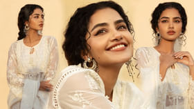 తెల్ల డ్రెస్‌లో చందమామలా.. క్యూట్‌గా అనుపమా!