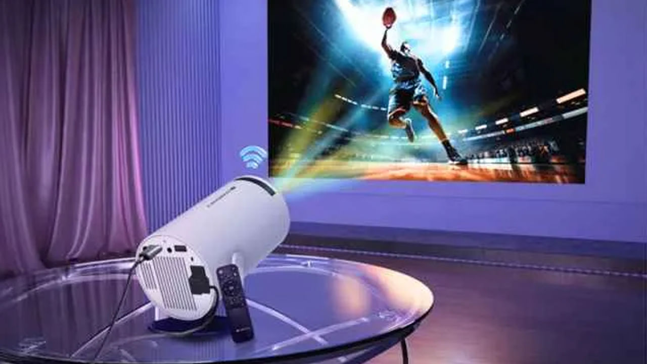  Best Budget Projectors: మీ ఇంట్లో మినీ సినిమా హాల్ లాంటి అనుభవాన్ని మీరు కోరుకుంటే స్మార్ట్ LED ప్రొజెక్టర్ ఒక గొప్ప ఎంపిక కావచ్చు. మార్కెట్లో అనేక అధిక-నాణ్యత ప్రొజెక్టర్లు అందుబాటులో ఉన్నాయి. వీటి ధర 10,000 నుంచి 15,000 రూపాయల మధ్య, పూర్తి HD చిత్ర నాణ్యతను అందిస్తుంది. పోర్ట్రోనిక్స్ ఇటీవల భారతదేశంలో తన కొత్త స్మార్ట్ LED ప్రొజెక్టర్, బీమ్ 550 ను విడుదల చేసింది. అదనంగా XElectron రెండు కొత్త ప్రొజెక్టర్లను విడుదల చేసింది. వాటి ధరలు, ఫీచర్స్‌ గురించి తెలుసుకుందాం..