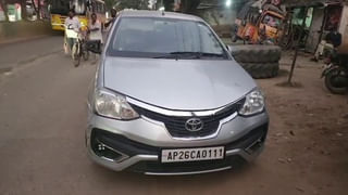 డాబాలో భోజం చేస్తూ క్యాష్‌ బ్యాగ్‌ మర్చిపోయిన వ్యక్తి.. కాసేపటికే పోలీసుల ఎంట్రీ.. యజమానికి ఏం చేశాడంటే..